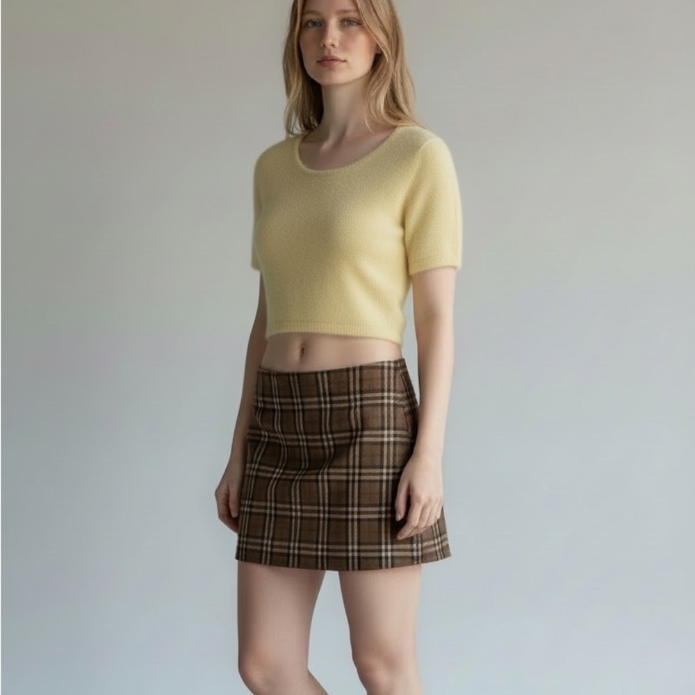 Vintage Women's Soft Yellow Scoop Neck angora Mohair Sweater 90’s grunge 003